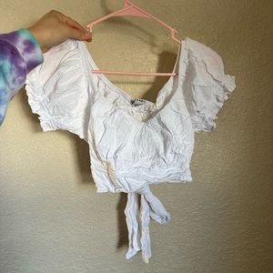 Cropped puff sleeved wrap top